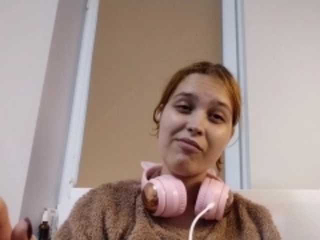 RedieLye live cam on BongaCams