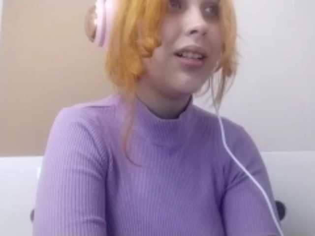 RedieLye live cam on BongaCams