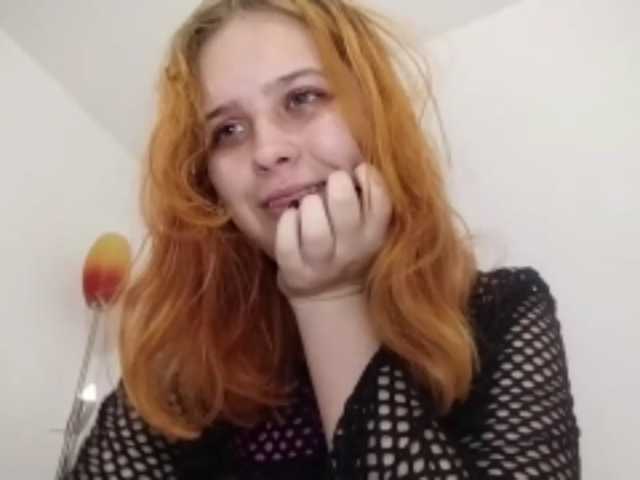 RedieLye live cam on BongaCams
