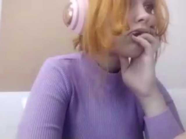 RedieLye live cam on BongaCams