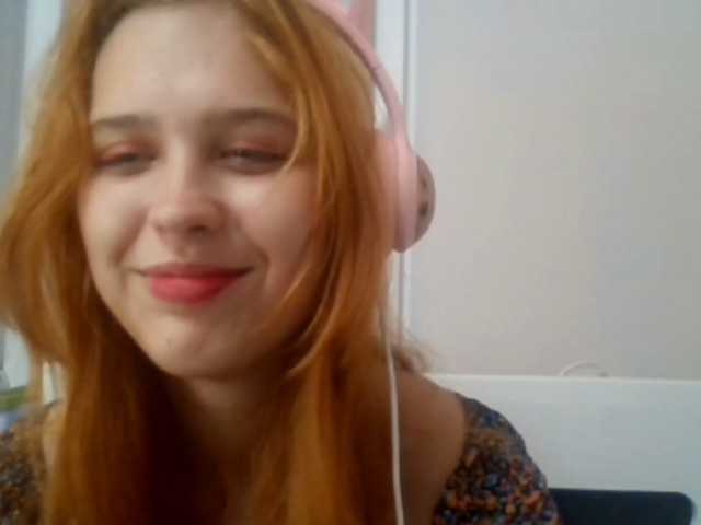 RedieLye live cam on BongaCams