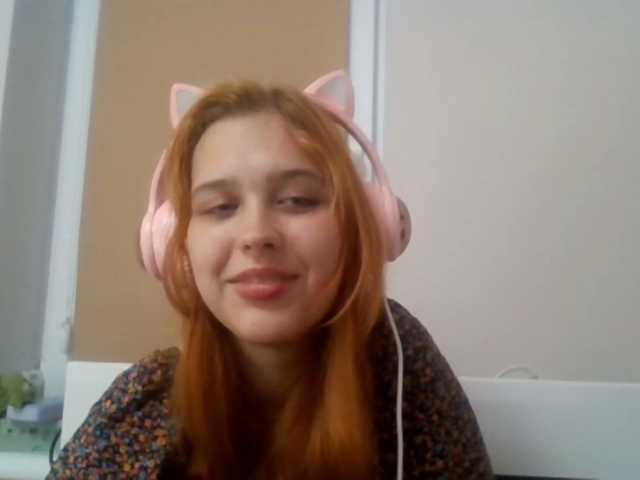 RedieLye live cam on BongaCams