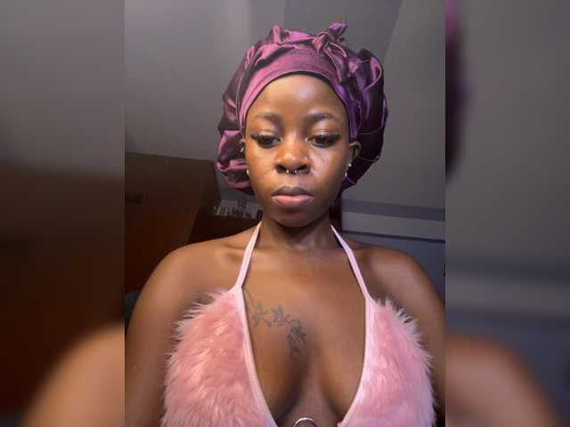 prettymahlia01 webcam