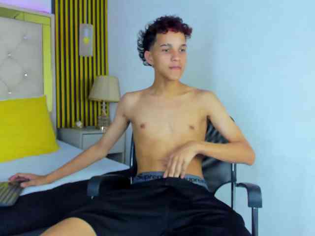 JUSTIN-SECRET JUSTIN-SECRET