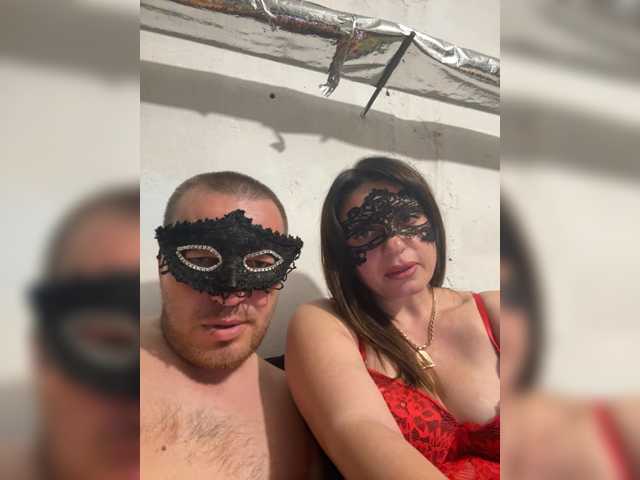 Sladkie-vmeste69 live cam on BongaCams