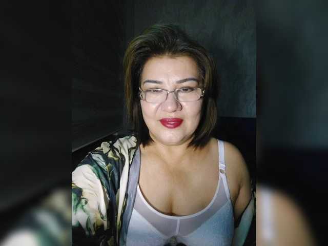 YourMommy0 live cam preview