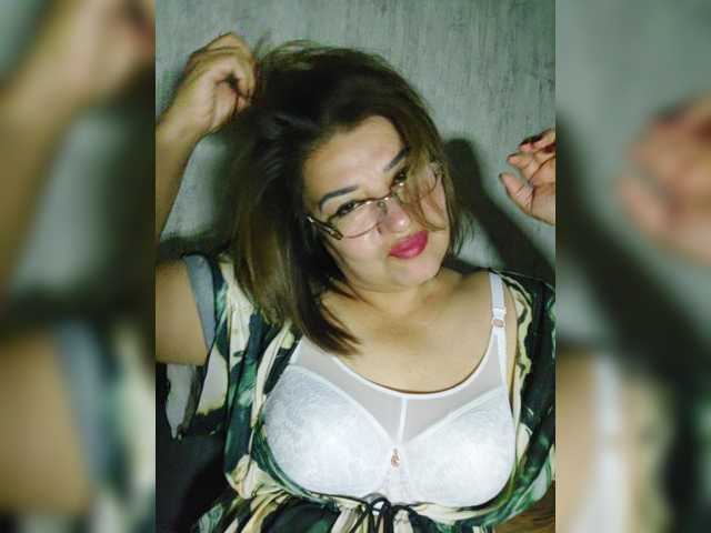 YourMommy0 live cam on BongaCams