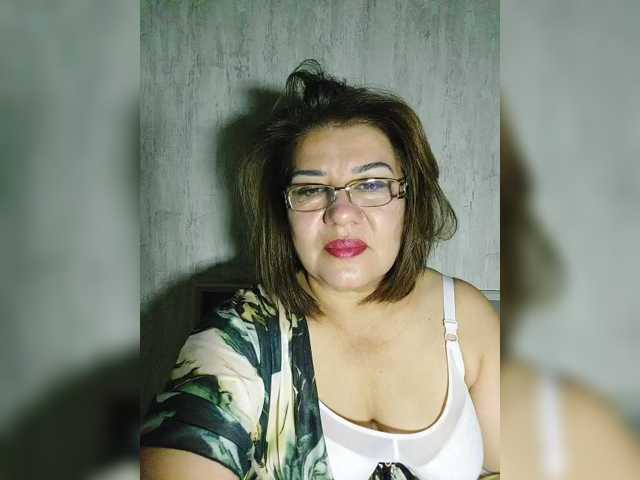YourMommy0 live cam on BongaCams