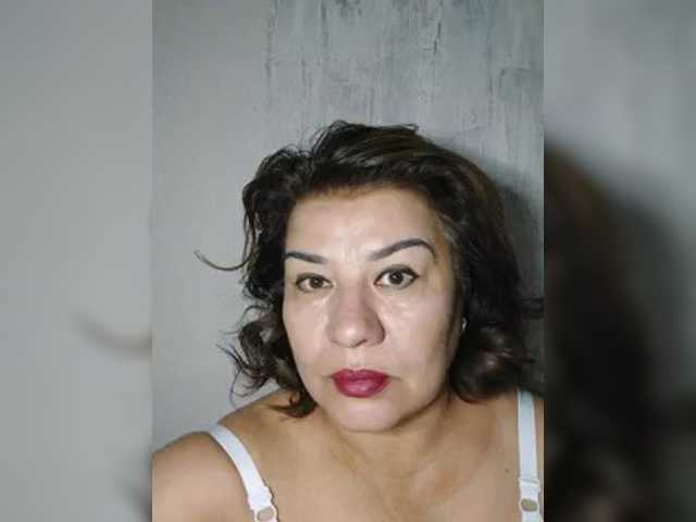 YourMommy0 live cam on BongaCams