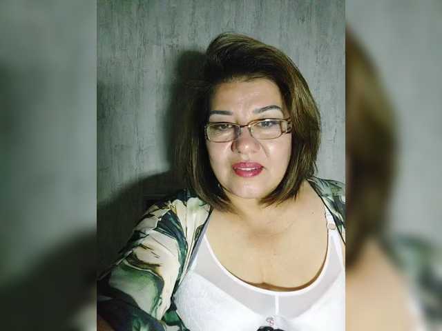 le modèle YourMommy0 est en webcam porno dans un show sur le site bongacams, il possède les tags suivants: Asian,Redhead,Shaved