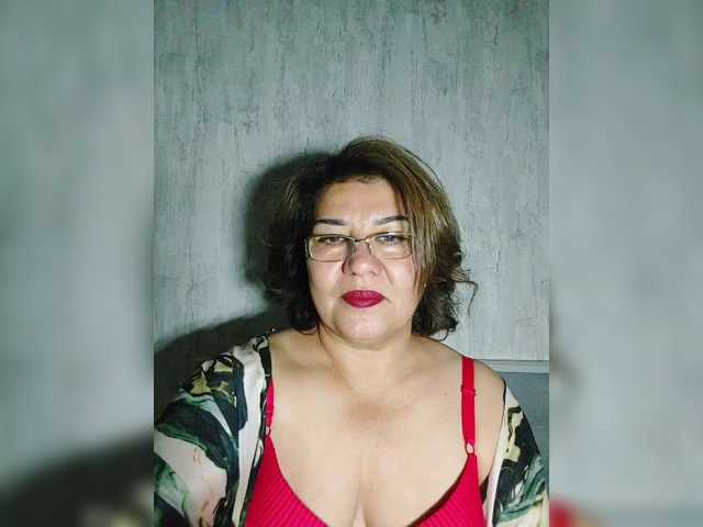 YourMommy0 live cam on BongaCams