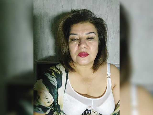 YourMommy0 live cam preview