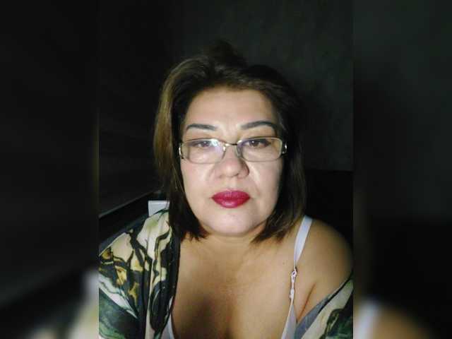 YourMommy0, en vivo ahora en BongaCams