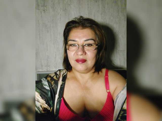 YourMommy0 live cam preview
