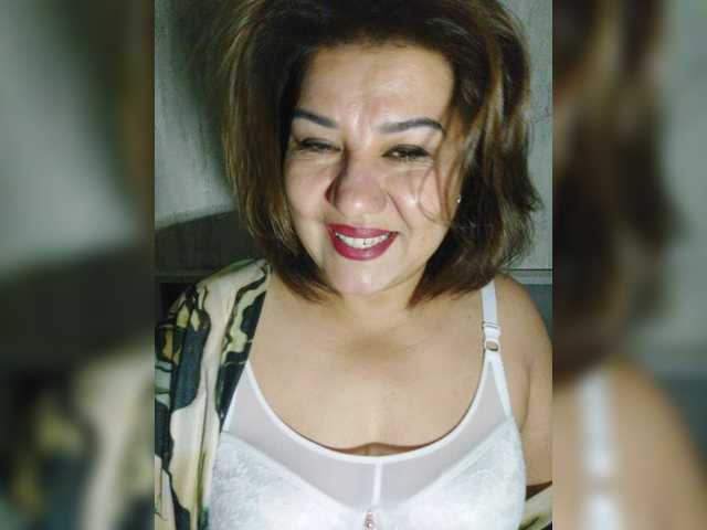 YourMommy0 live cam preview