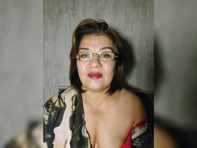 YourMommy0 live cam preview