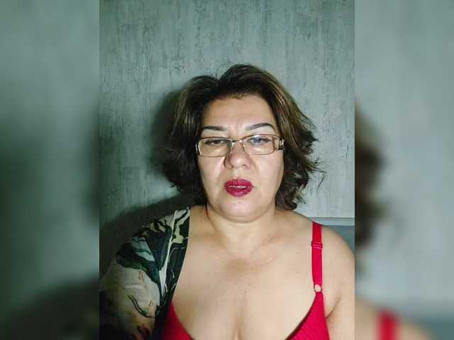 YourMommy0 live cam on BongaCams