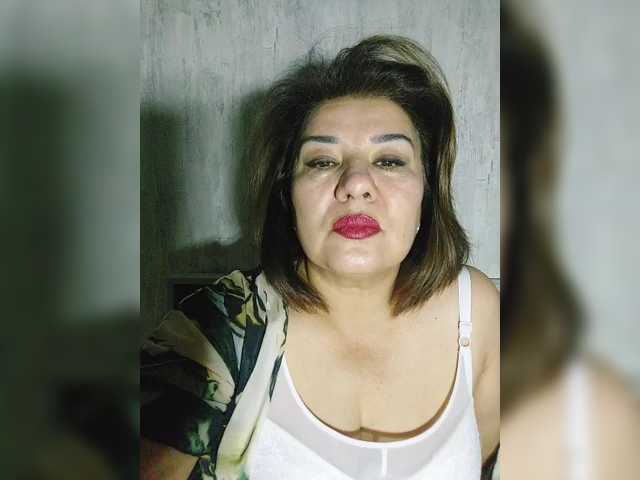 YourMommy0 live cam preview