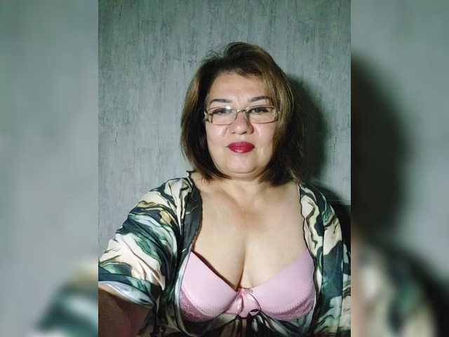 YourMommy0 live cam preview