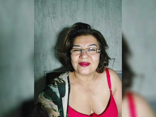 YourMommy0 live cam on BongaCams