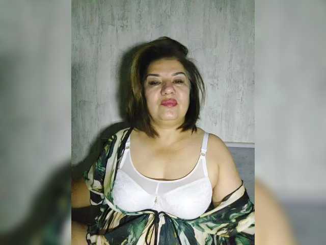 YourMommy0 live cam on BongaCams
