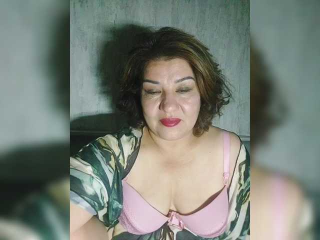 YourMommy0 live cam on BongaCams