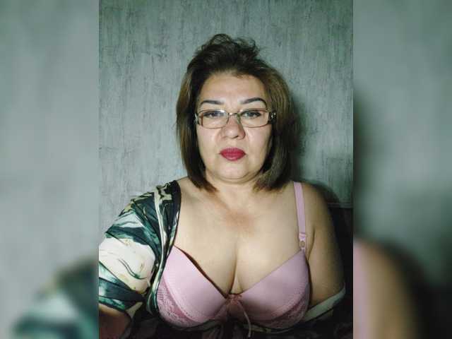 YourMommy0 live cam preview