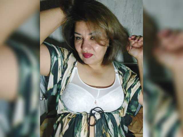 YourMommy0 live cam preview