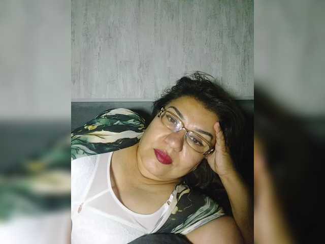 YourMommy0 live cam on BongaCams