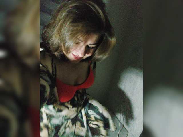 Yourmommy0 live cam