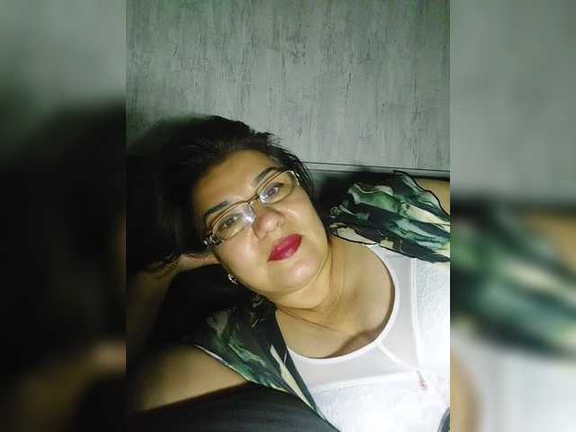 YourMommy0, en directo ahora en BongaCams