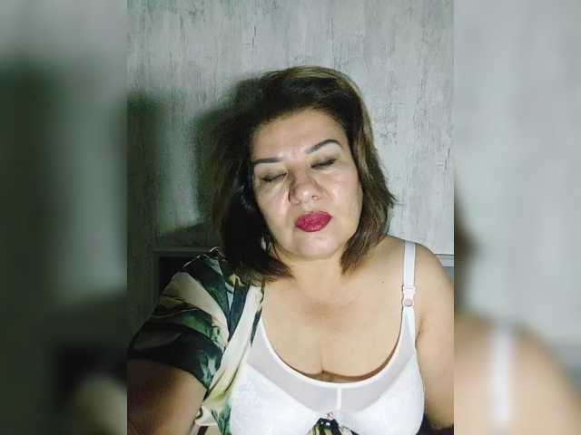 YourMommy0 live cam preview
