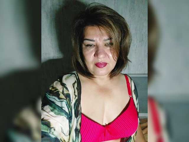 YourMommy0 live cam on BongaCams