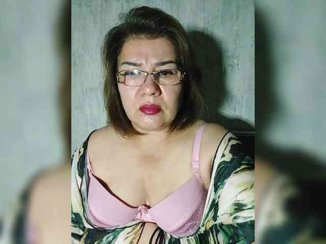 YourMommy0 webcam