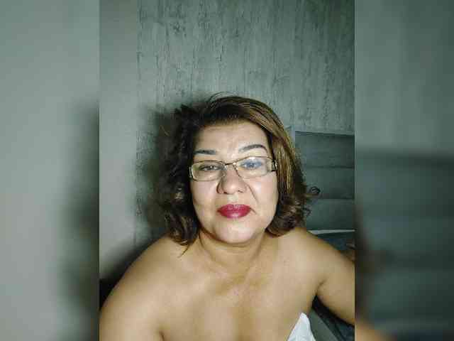 YourMommy0 webcam