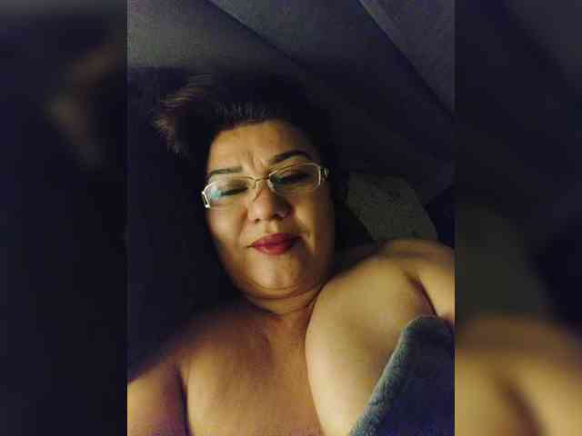 YourMommy0 webcam
