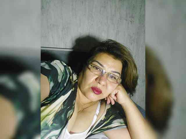YourMommy0 webcam