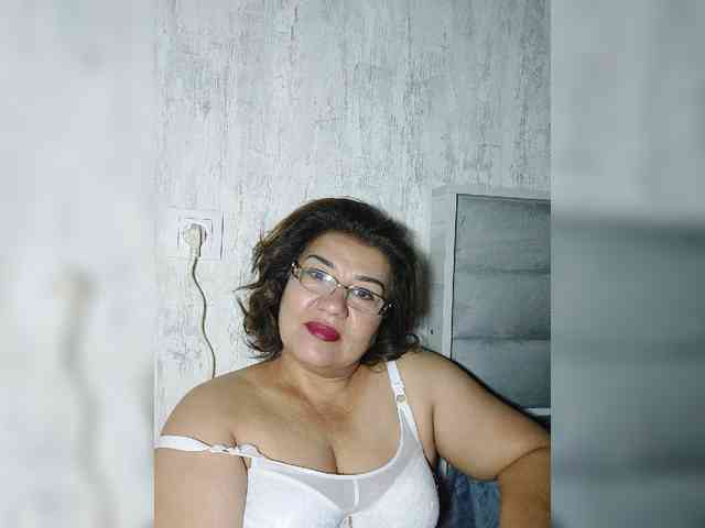 YourMommy0 webcam