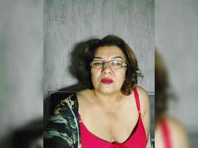 YourMommy0 webcam