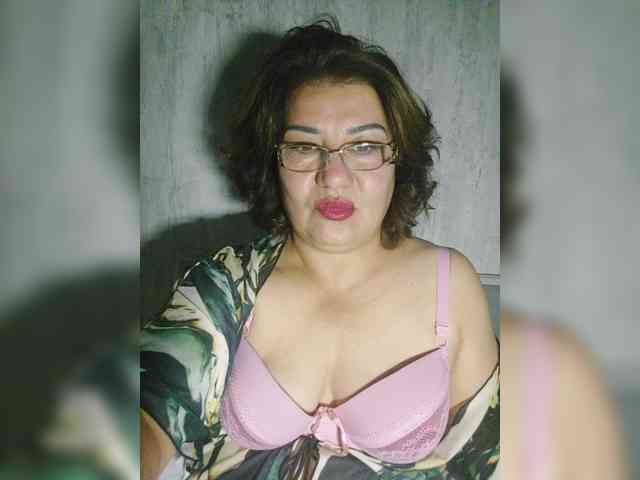 Model: YourMommy0