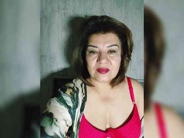 Model: YourMommy0