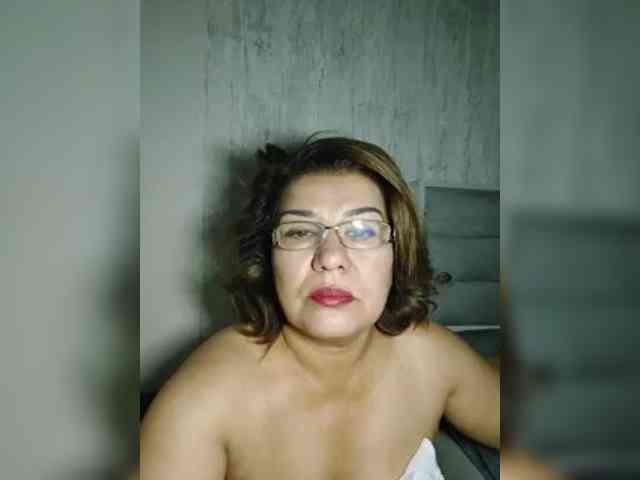 YourMommy0 webcam