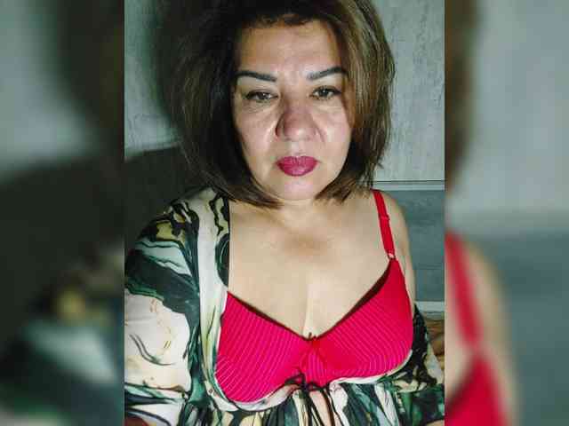 Model: YourMommy0