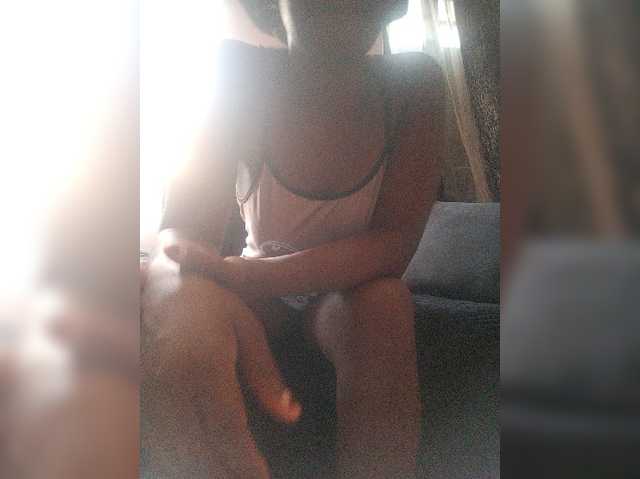 Cheazi1 live cam on BongaCams