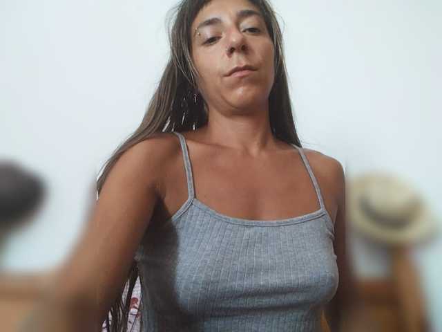 NewSexyItalianGirl webcam