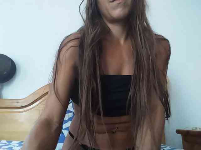 NewSexyItalianGirl webcam
