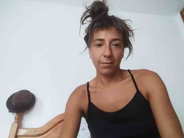 NewSexyItalianGirl webcam