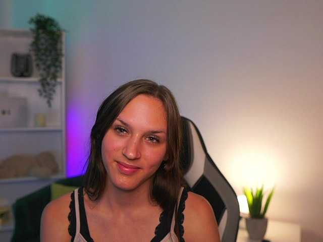 kellycutie18 live cam on BongaCams