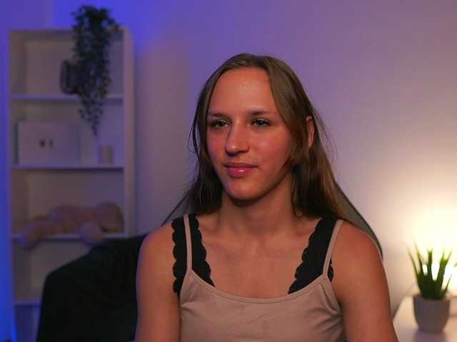 kellycutie18 live cam on BongaCams