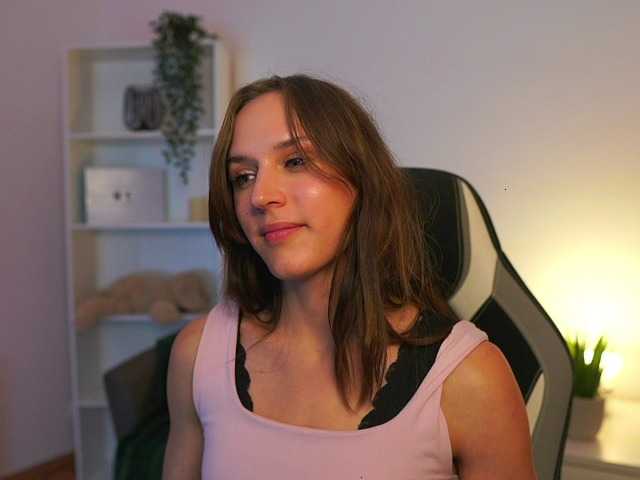 kellycutie18 live cam on BongaCams